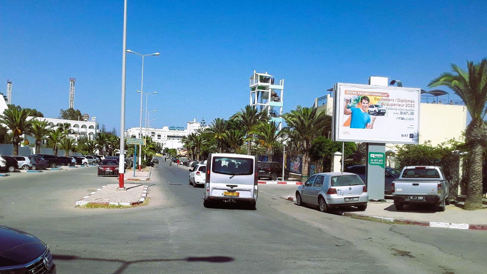 V105 - Avenue Ennakhil - Niveau Acqua Palace Kantaoui et complexe touristique Arcobaleno, en Face de Hôtel Golf Résidence - Direction Marina Kantaoui