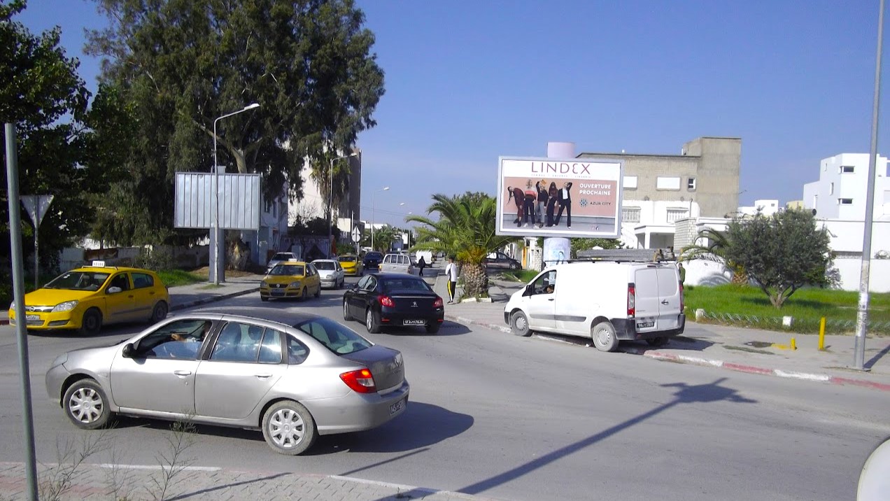V125 - Niveau rond-point Lycée Ezzahra, à 1min de Monoprix Ezzahra et de Carrefour Market Boumhel, direction Radès