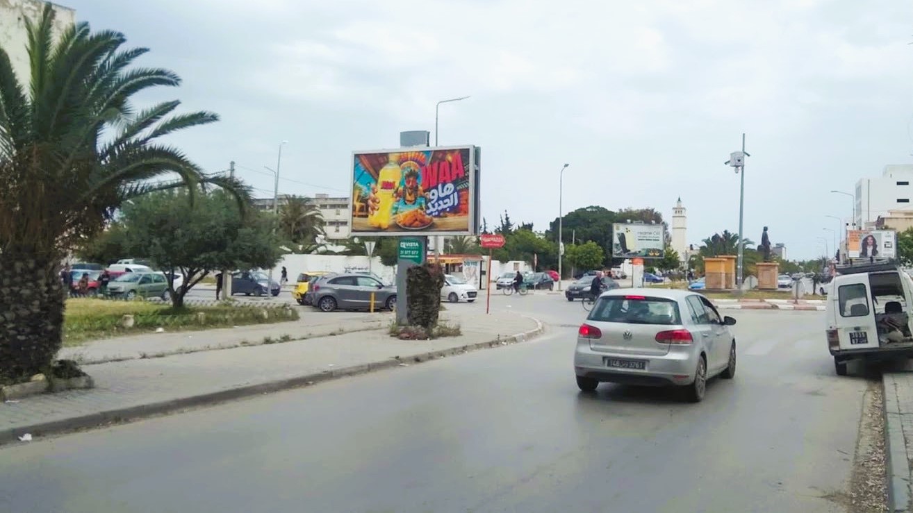 V129 - Niveau rond-point Lycée Ezzahra, à 1min de Monoprix Ezzahra et de Carrefour Market Boumhel, direction Hammam-Lif