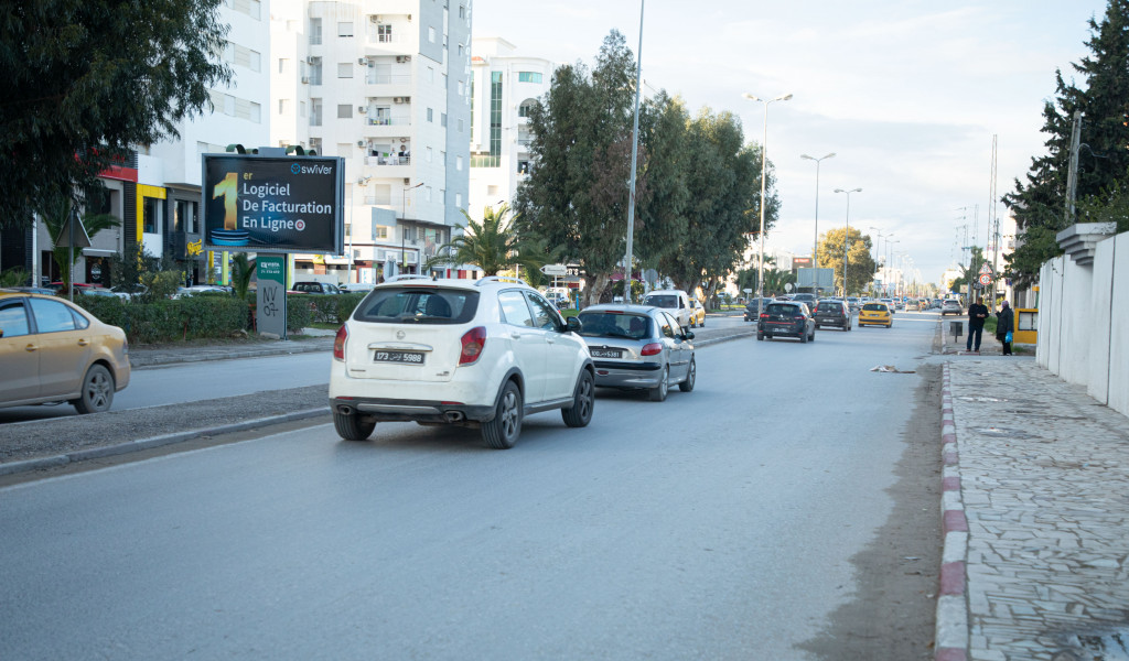 V140 - Soukra-Aouina niveau UIB à 50 m de carrefour express et à 100 m de Monoprix L'Aouina direction La Soukra, Ariana …