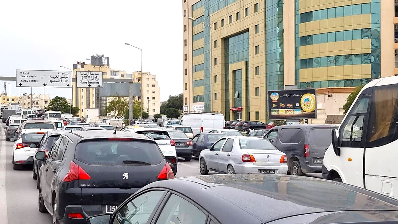 V30 - Niveau Centre Urbain Nord, direction El Menzah Manar  Ariana