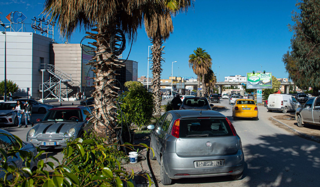 V37 - En Face de Carrefour Market Boumhel Bassatine