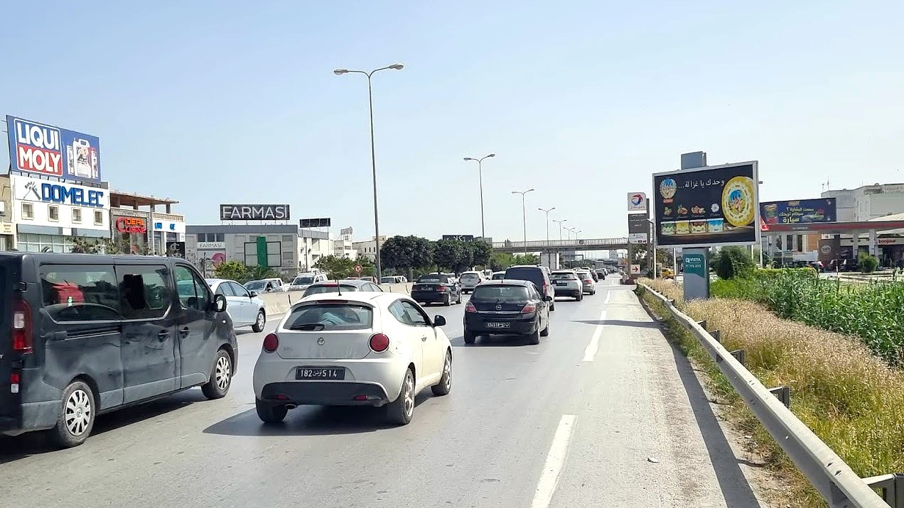 V66 - Niveau Station TOTAL GP8, direction Tunis, Lac, La Marsa