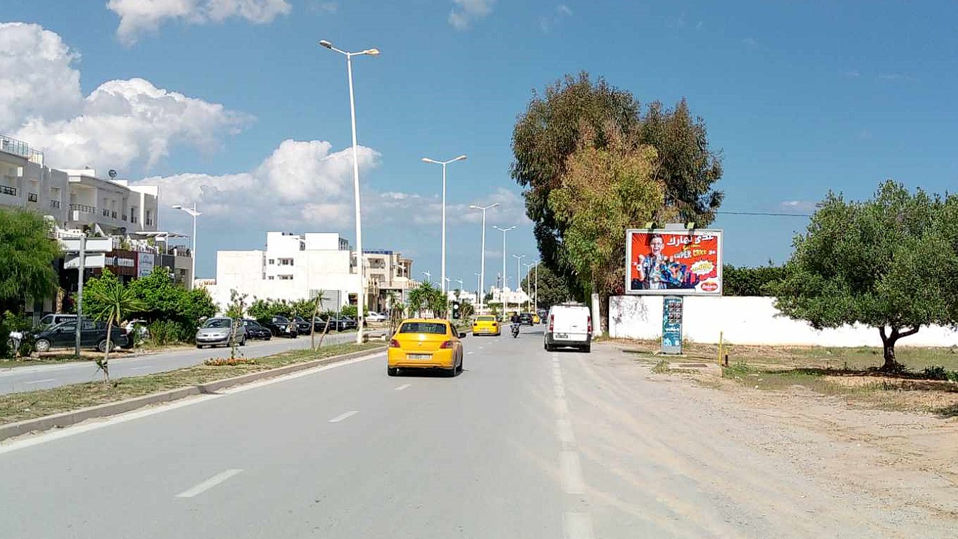 V76 - Mrezgua, Av Dali Jazi à 100m de Boutique HA, Lycée pilote, FSEG Nabeul, Institut Supérieur des Beaux Arts, direction Nabeul