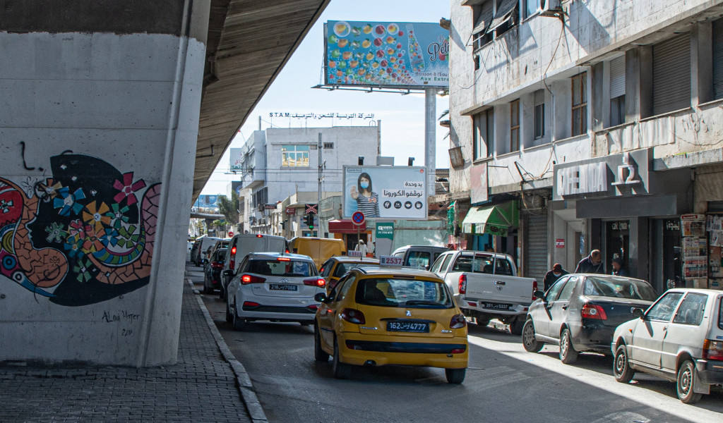 Panneau publicitaire V05 – Avenue de la République, niveau siège de la Poste Tunisienne