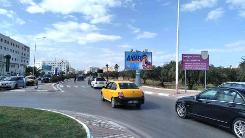 Panneau publicitaire V100 – Sousse