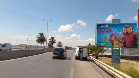 Panneau publicitaire V17 – La Goulette